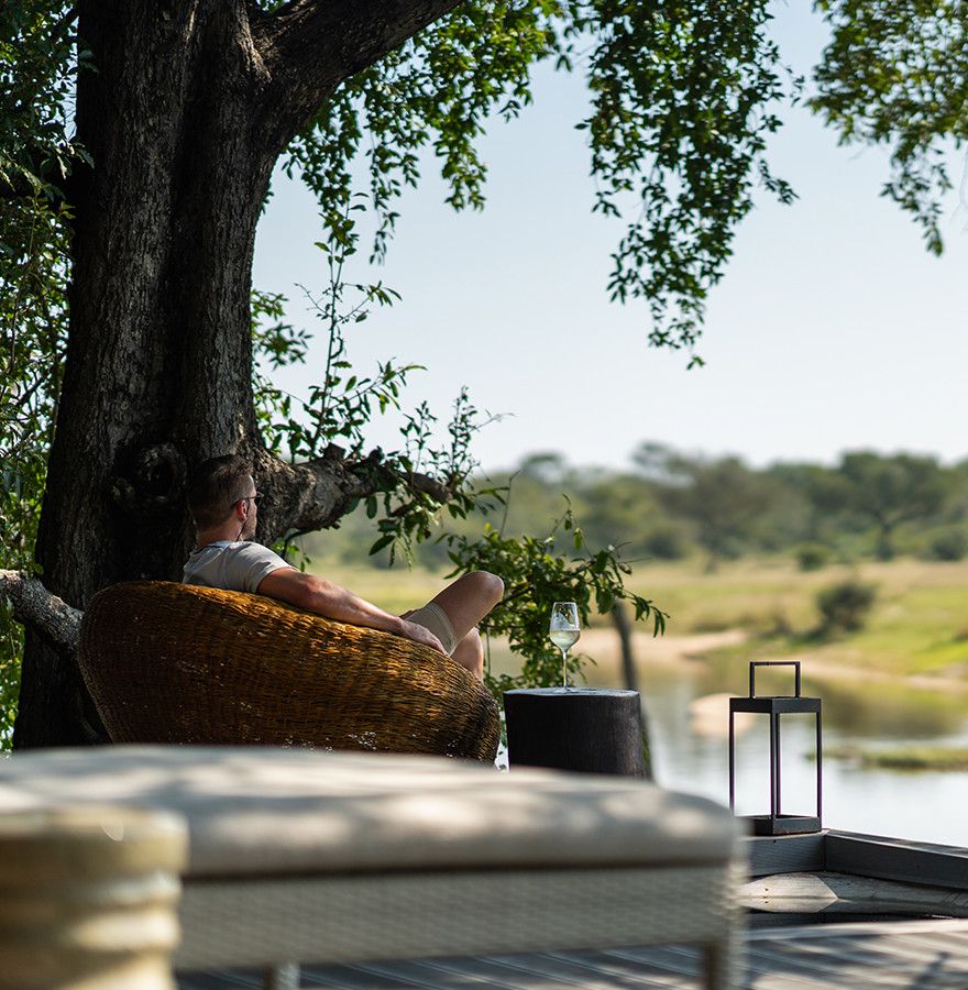 Refined Elegance and Total Relaxation